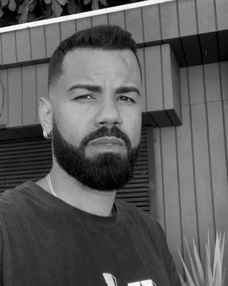 Mario, el barbero de Otro Corte